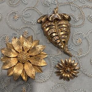 Gold Floral and Leaf Brooch Set